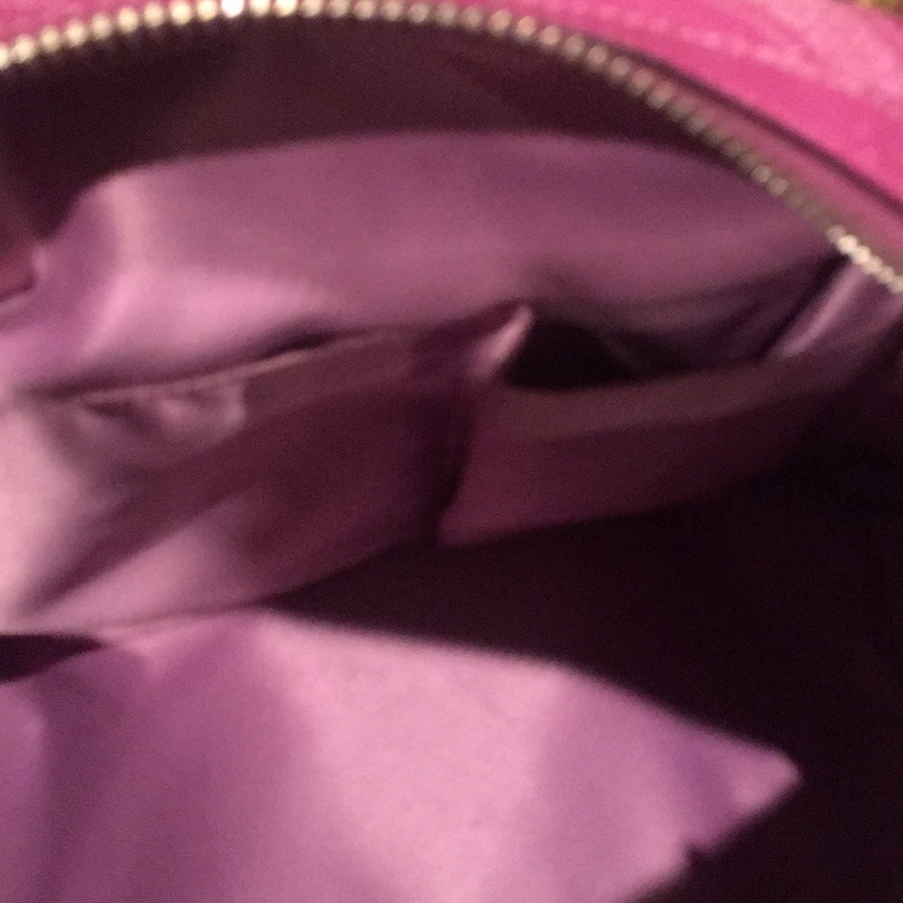 Coach Patent leather signature bag. - Picture 5 of 5